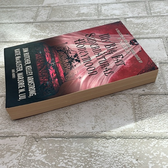 My big fat supernatural honeymoon short story fiction - Picture 4 of 9